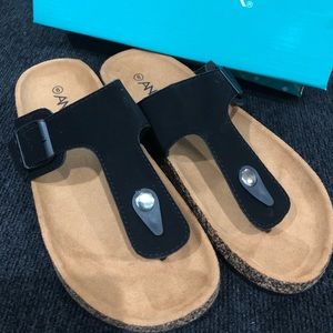 Anna Black T-Strap sandals